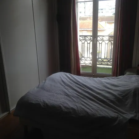 Apartment Dans Immeuble Haussmannien Paris